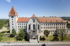 Die Burg von Wiener Neustadt mit Georgskathedrale (c) Wiener Alpen, Franz Zwickl