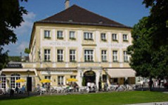 Busreisen, Hotel, Ausflugsziel, Busreisen.cc, Gruppenreisen, Hotel zur Post Altötting, Altötting, Bayern, Deutschland